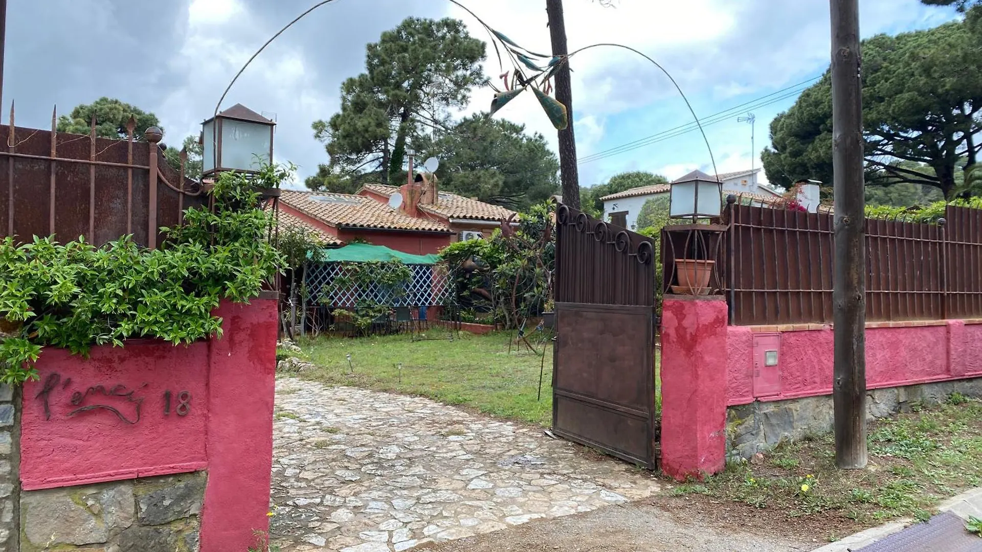 Casa unifamiliar amb piscina, jardí i barbacoa Vila Begur